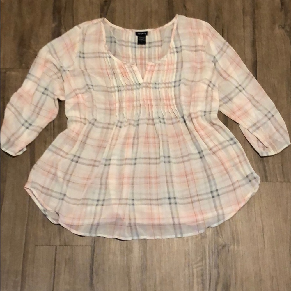 Light weight Torrid Blouse size 1